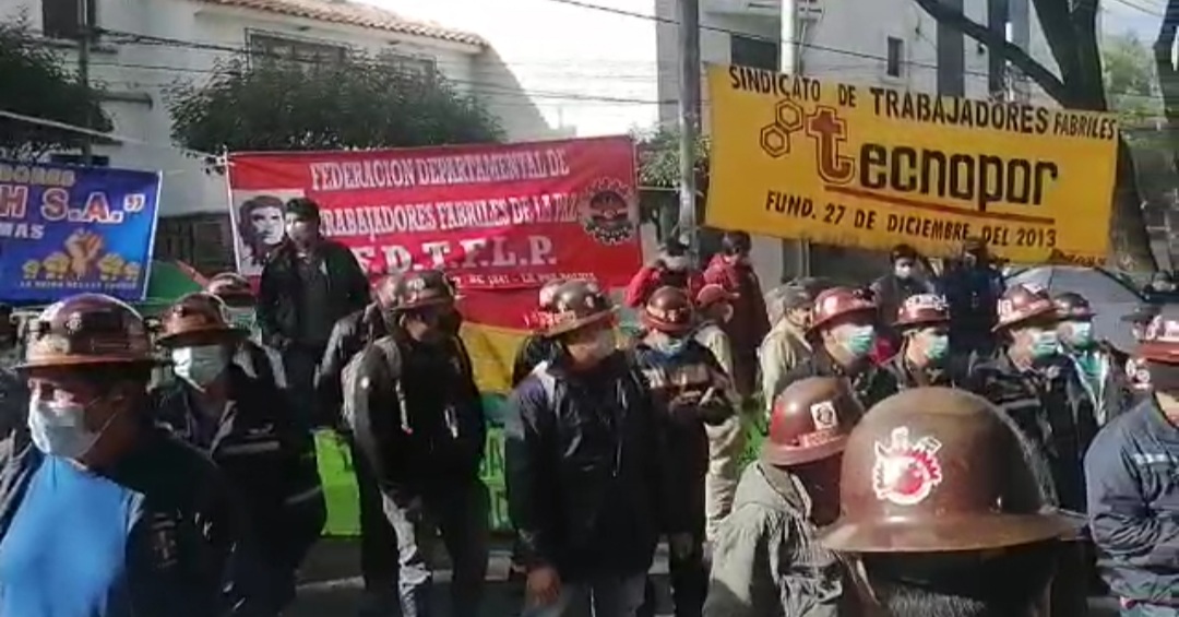 Screenshot_20210616-231943_WhatsApp