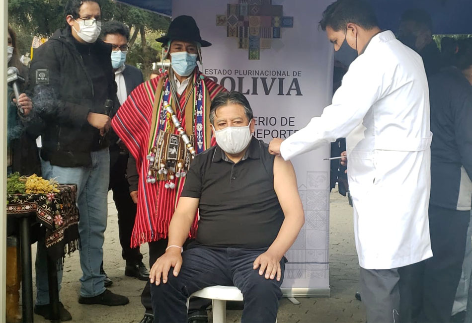 Vacunacion-del-Vicepresidente- Vacunacion-del-Vicepresidente-